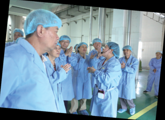 全國(guó)百名愛(ài)眼大使參觀好視力科技基地